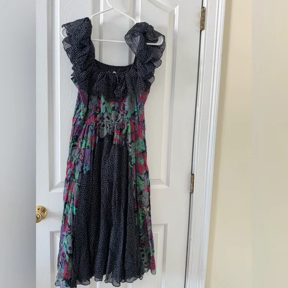 Vintage Floral Ruffle Maxi Dress - Picture 2 of 3